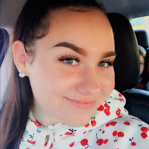 Meet your Posher, Star - Picture 3 of 8